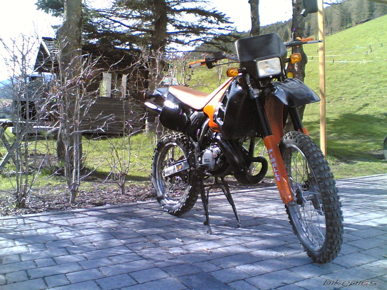 Photo 1274091