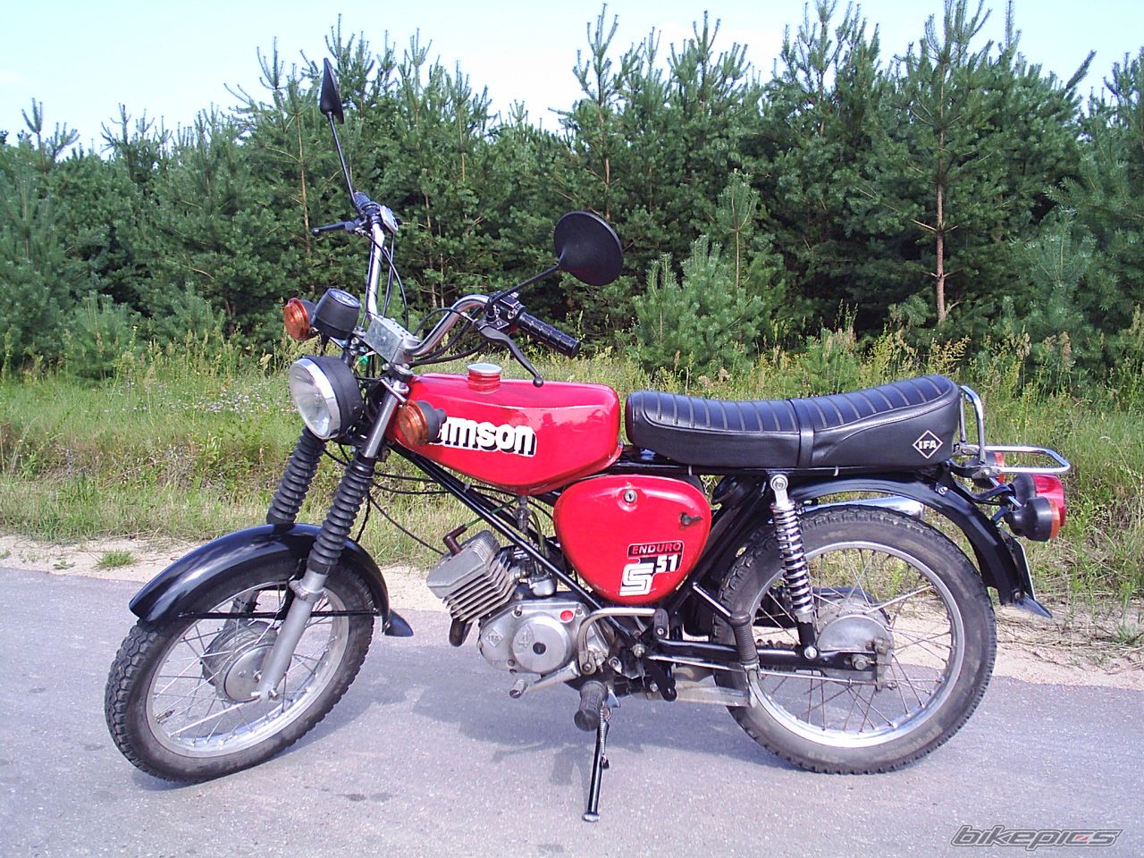 Photo 1274169