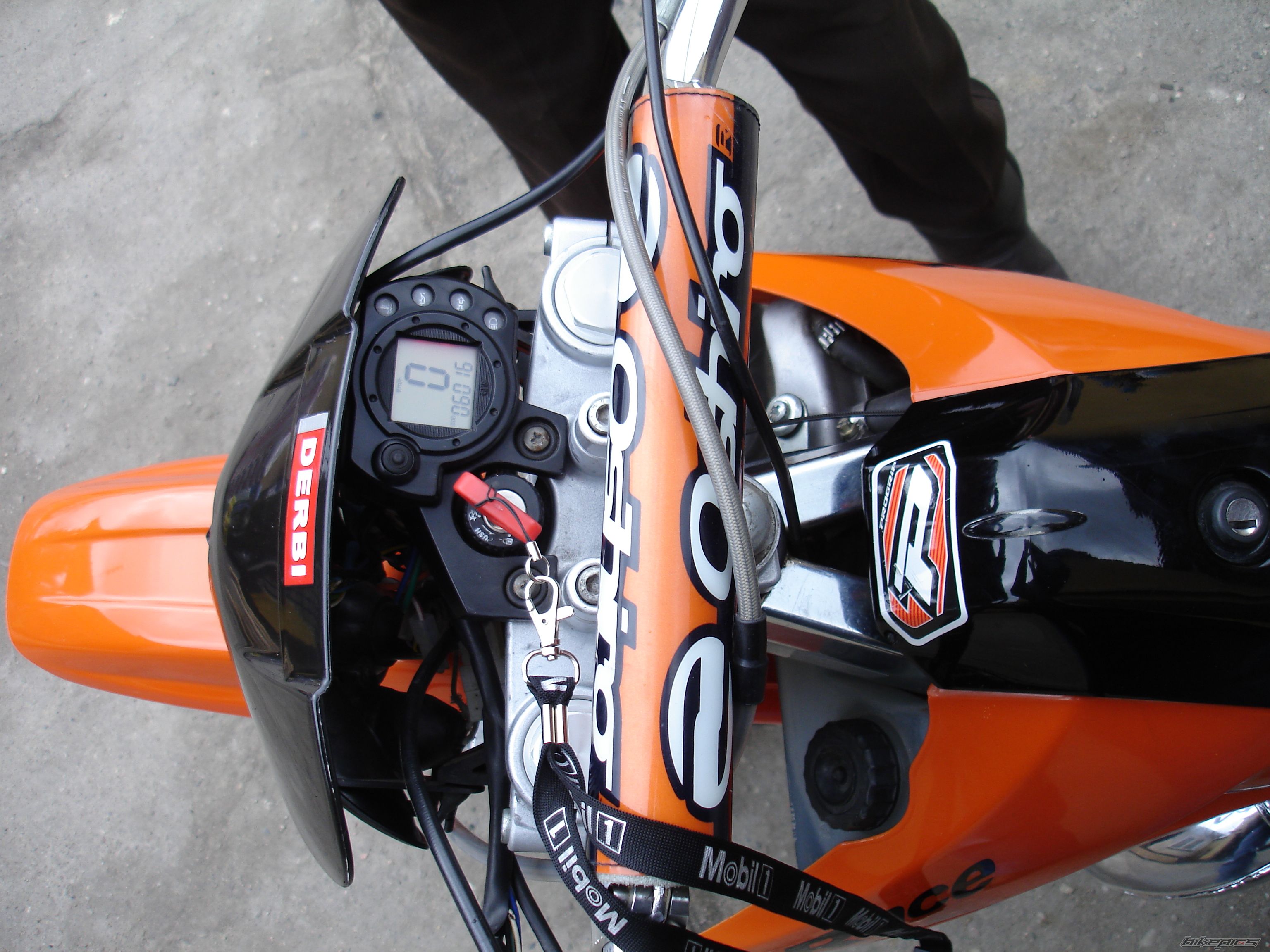 Photo 1274261