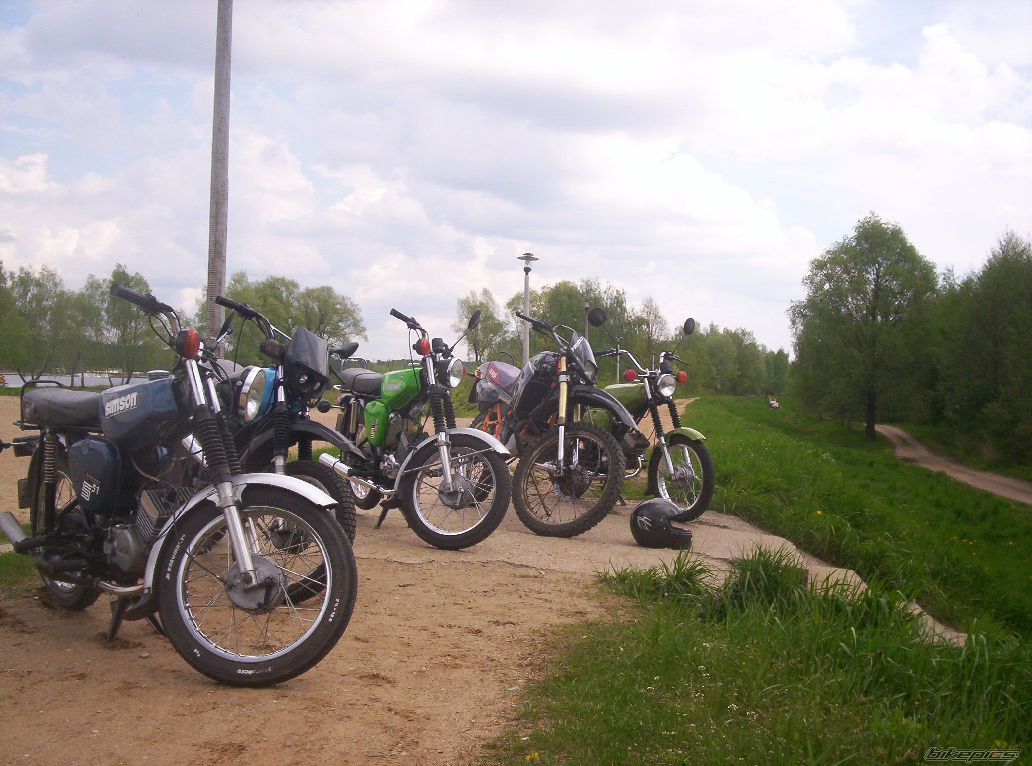 Photo 1274312