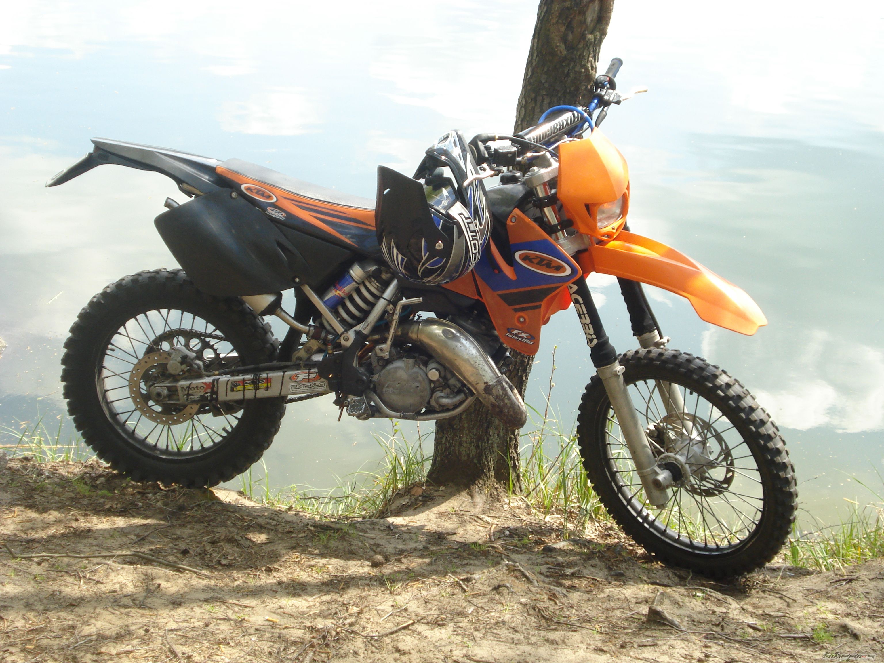 Photo 1274409