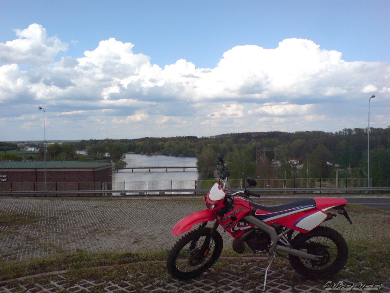 Photo 1274449