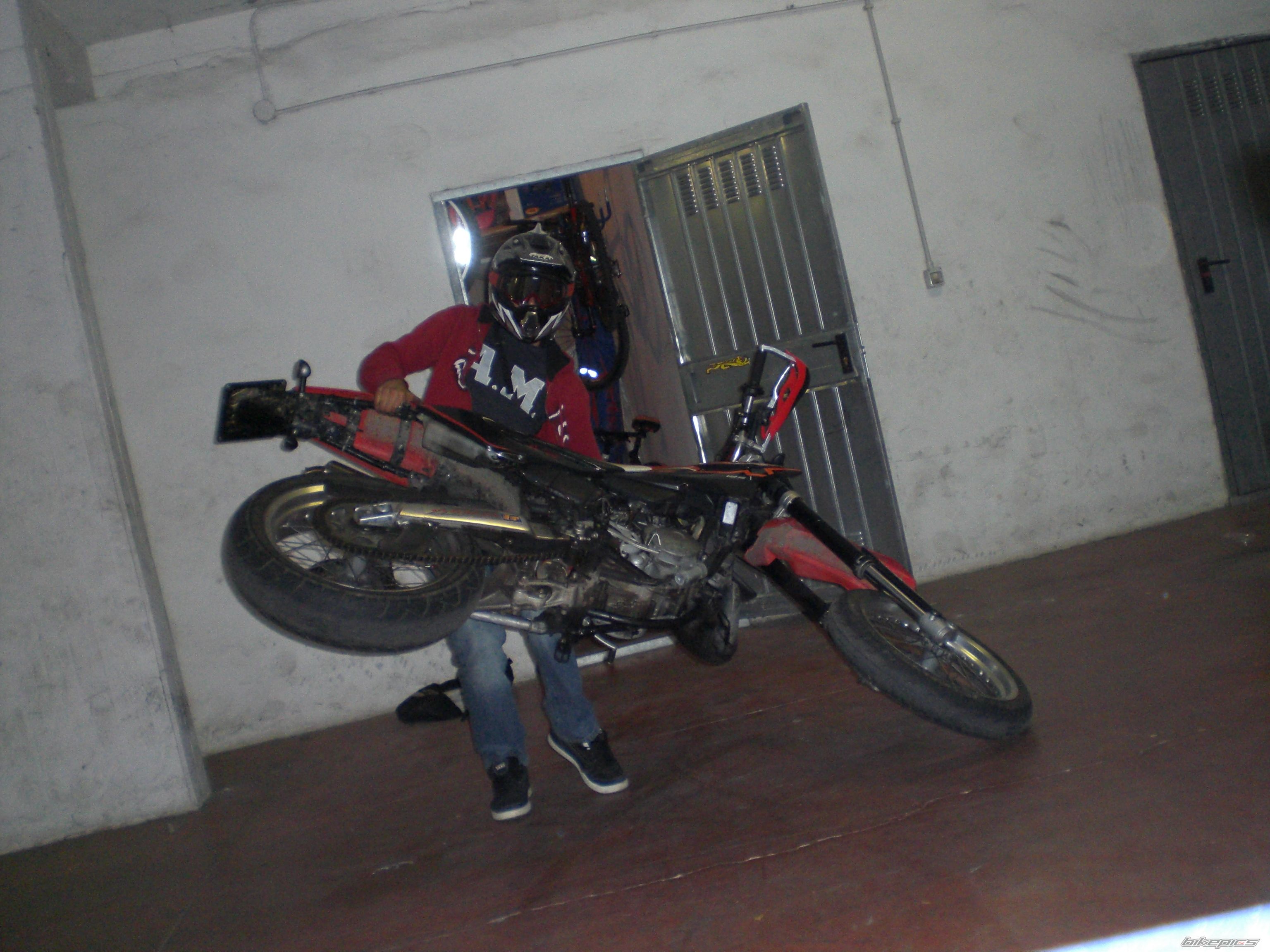 Photo 1274541
