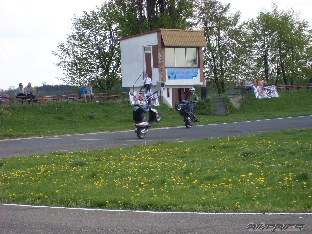 Photo 1275196
