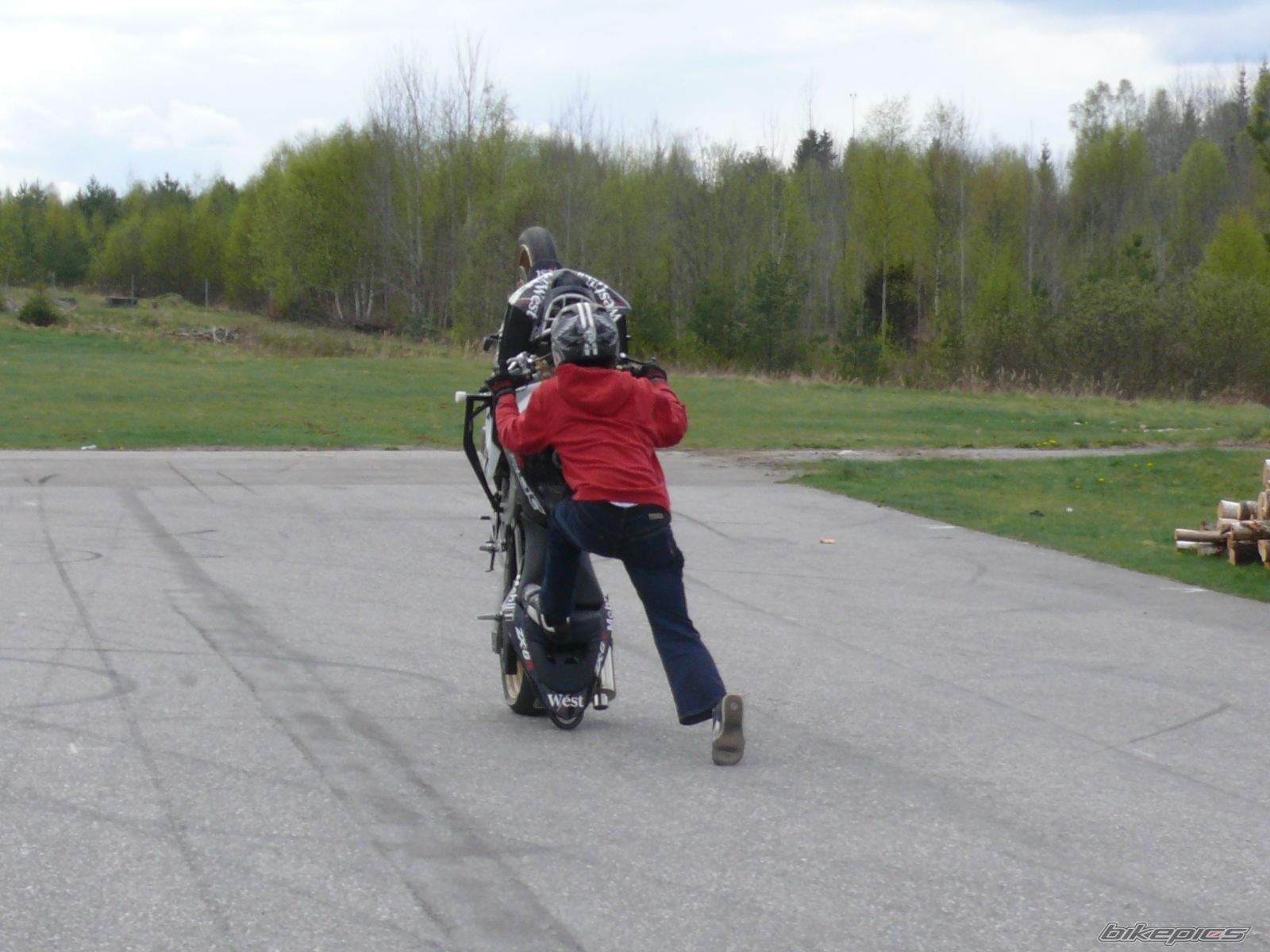Photo 1277886