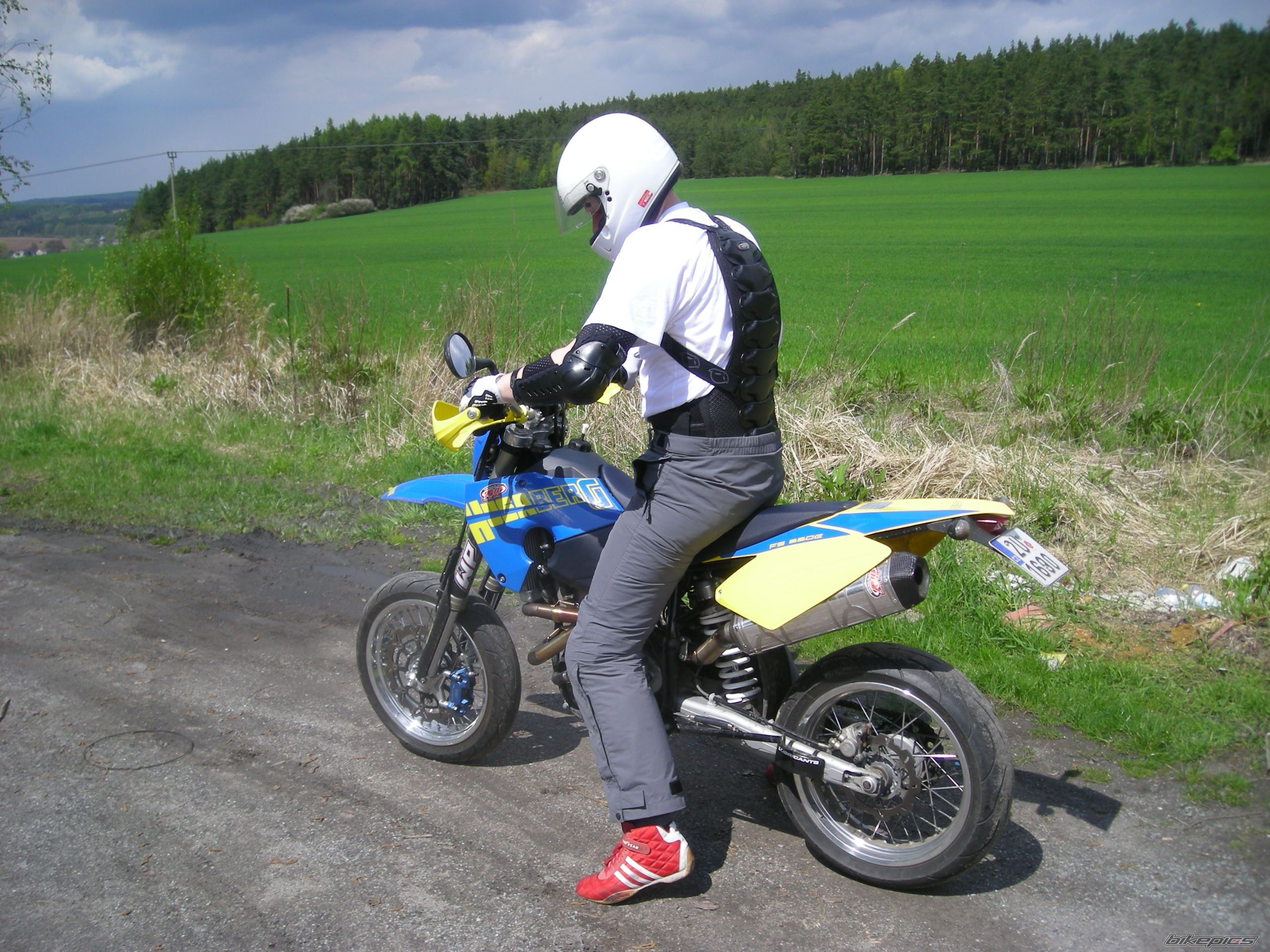 Photo 1279175