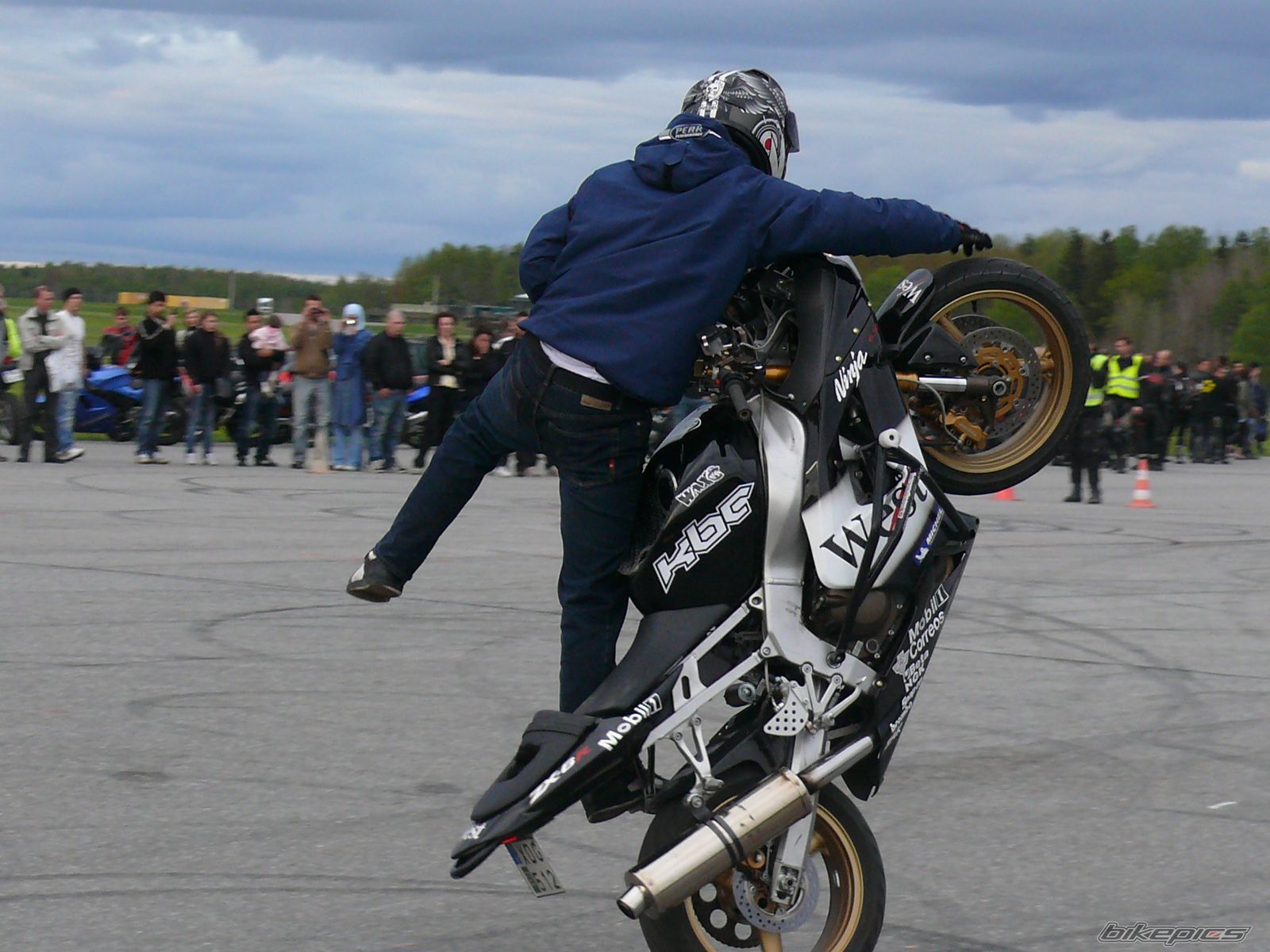 Photo 1281122