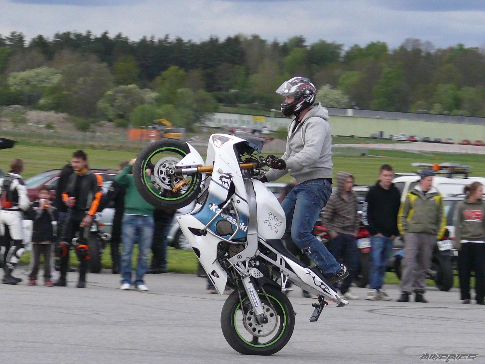 Photo 1281124