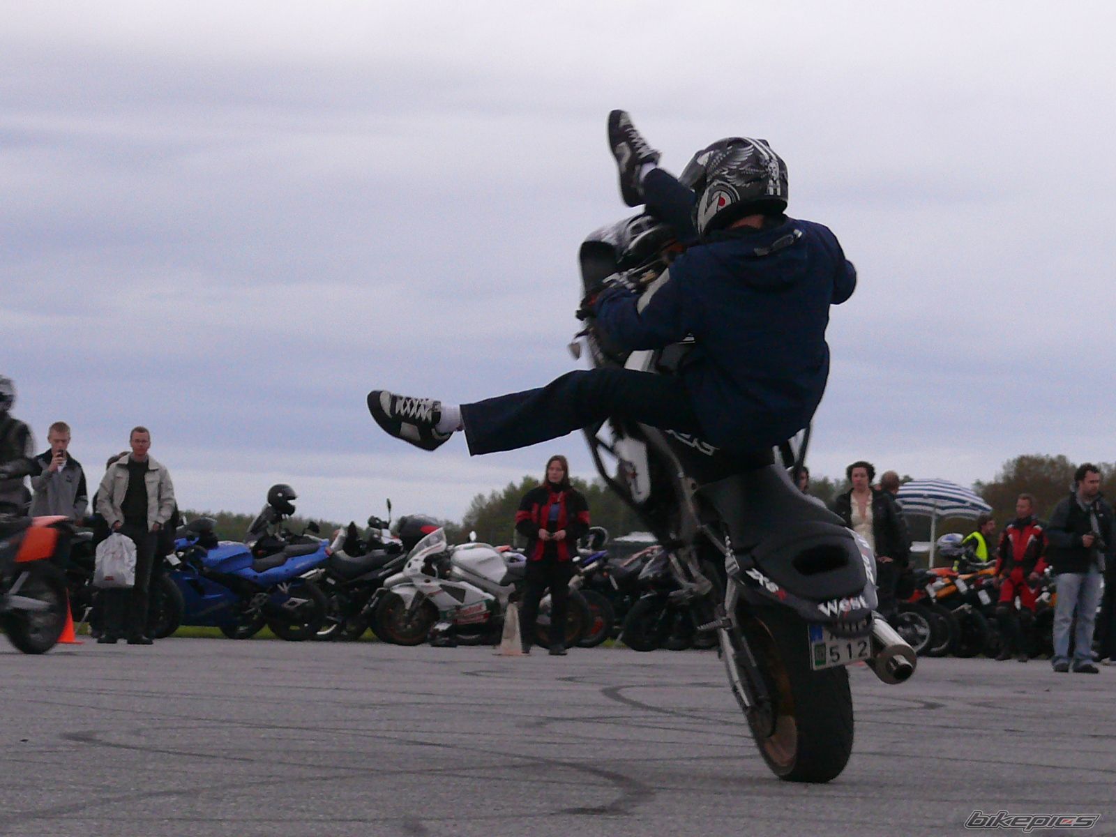 Photo 1281140
