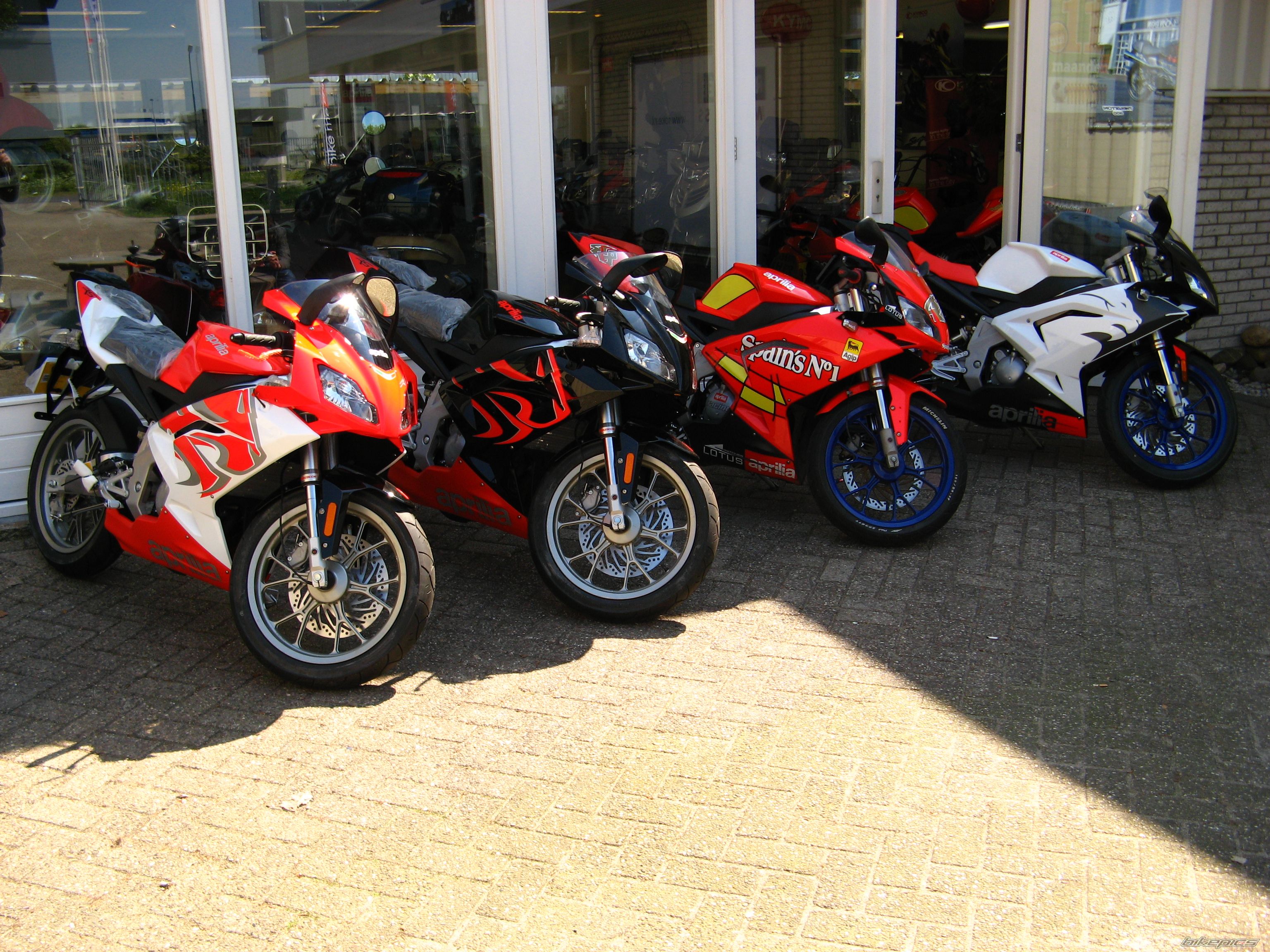 Photo 1281162