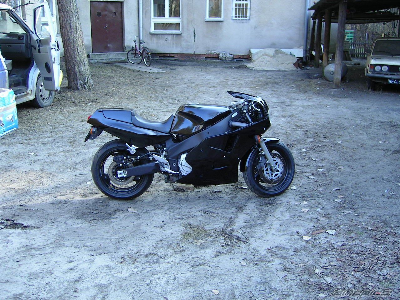 Photo 1281912