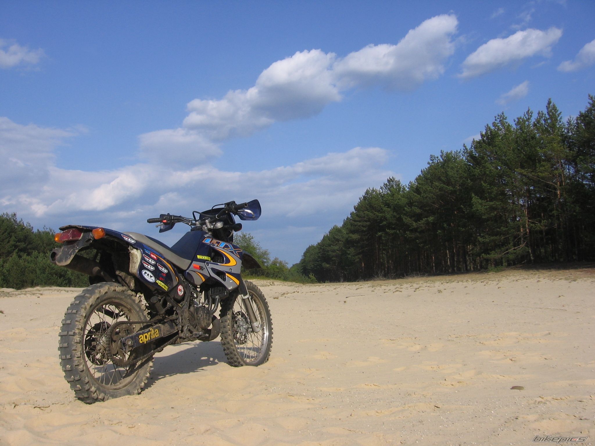 Bike Photo 1285045