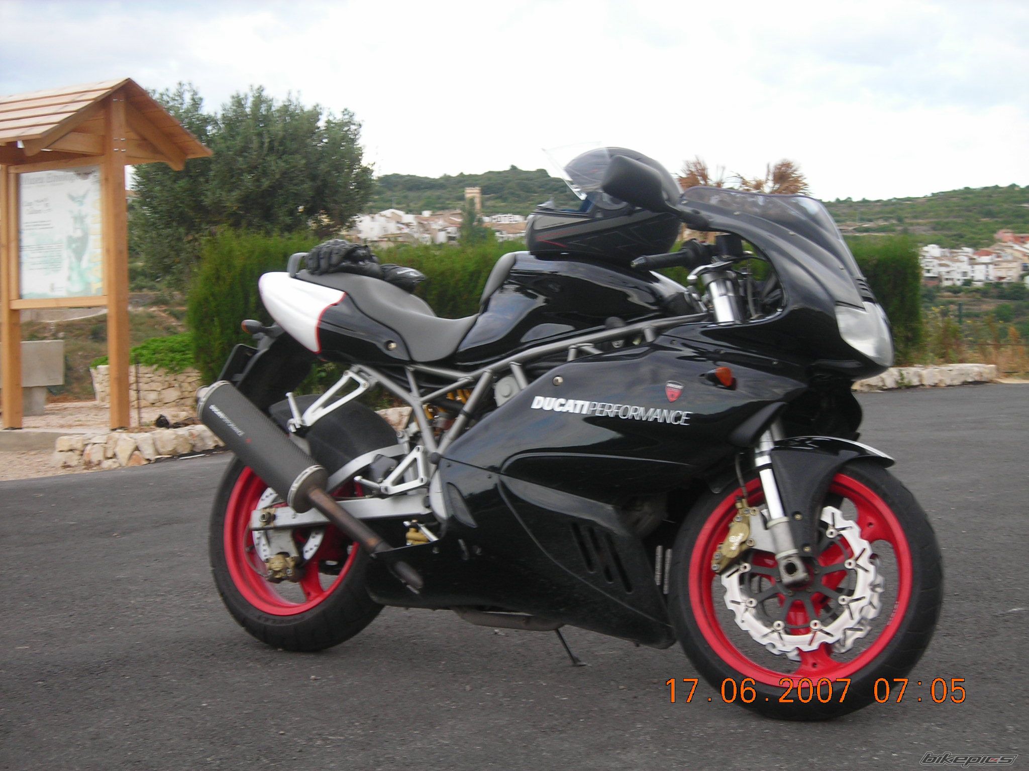 Photo 1287764