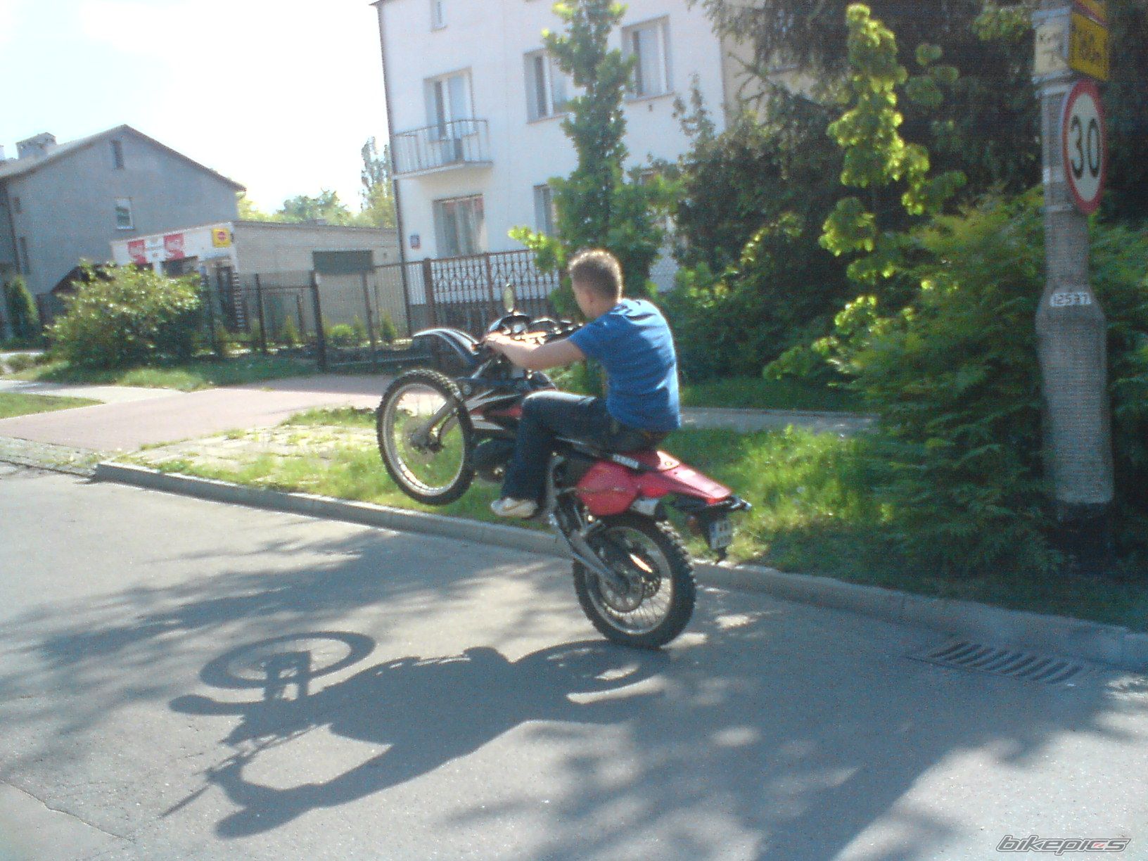 Photo 1288366