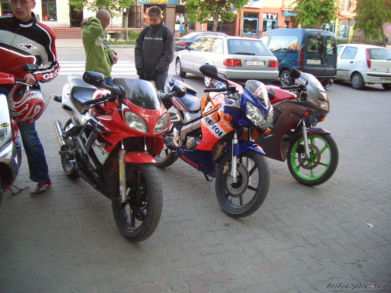 Photo 1289796