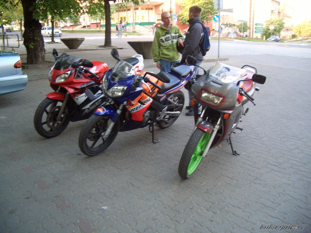 Photo 1289803