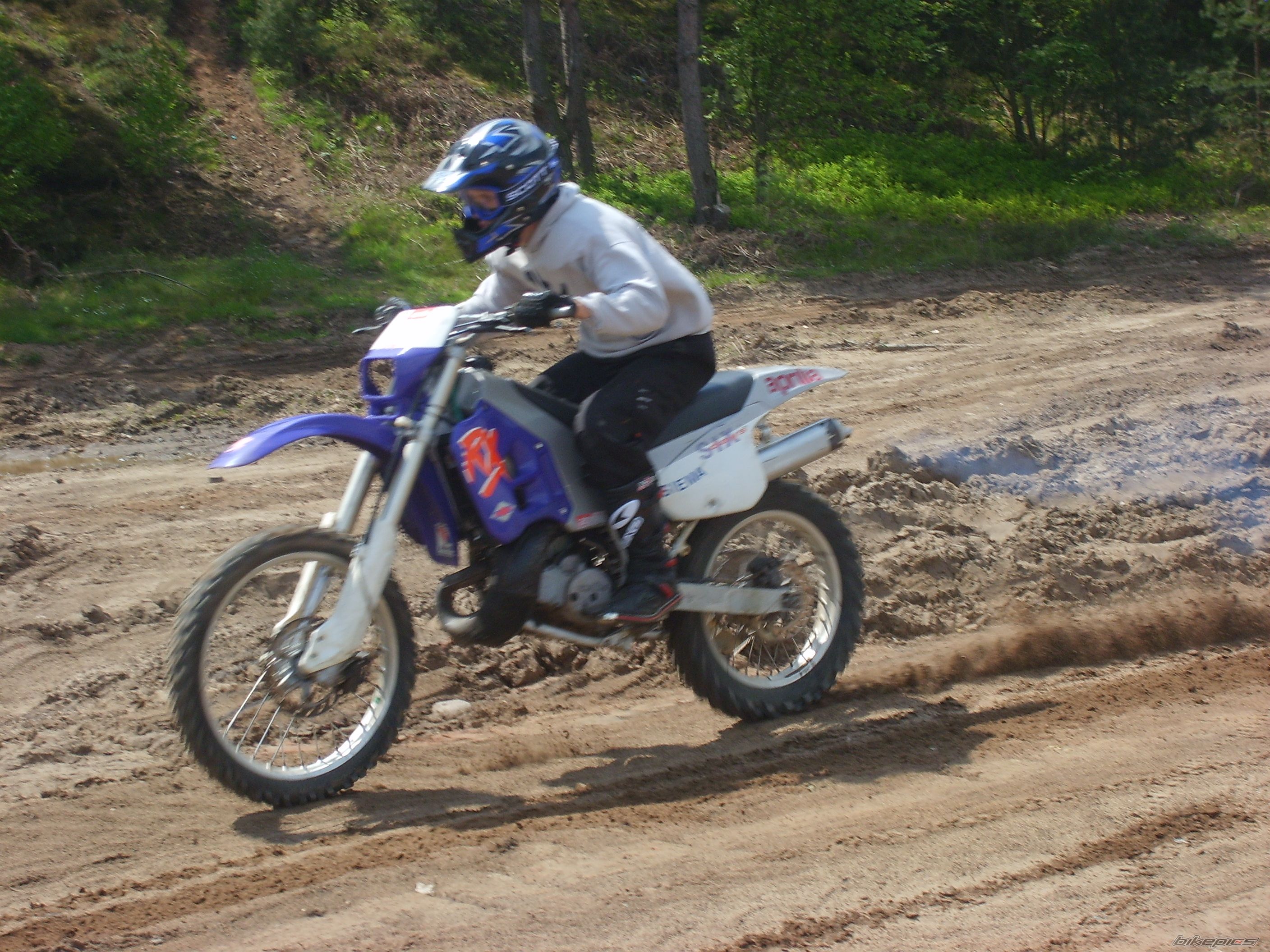 Photo 1291810