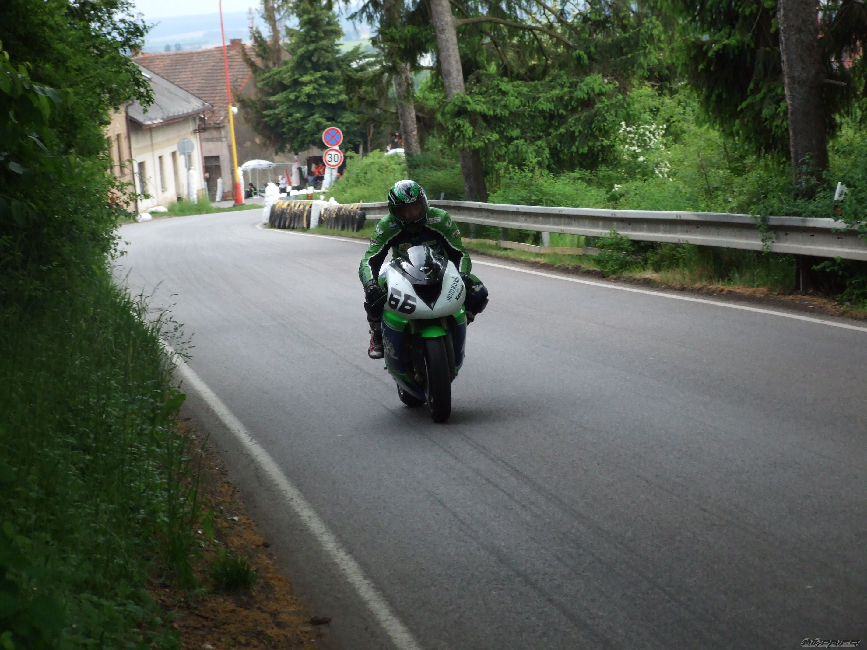 Photo 1293720