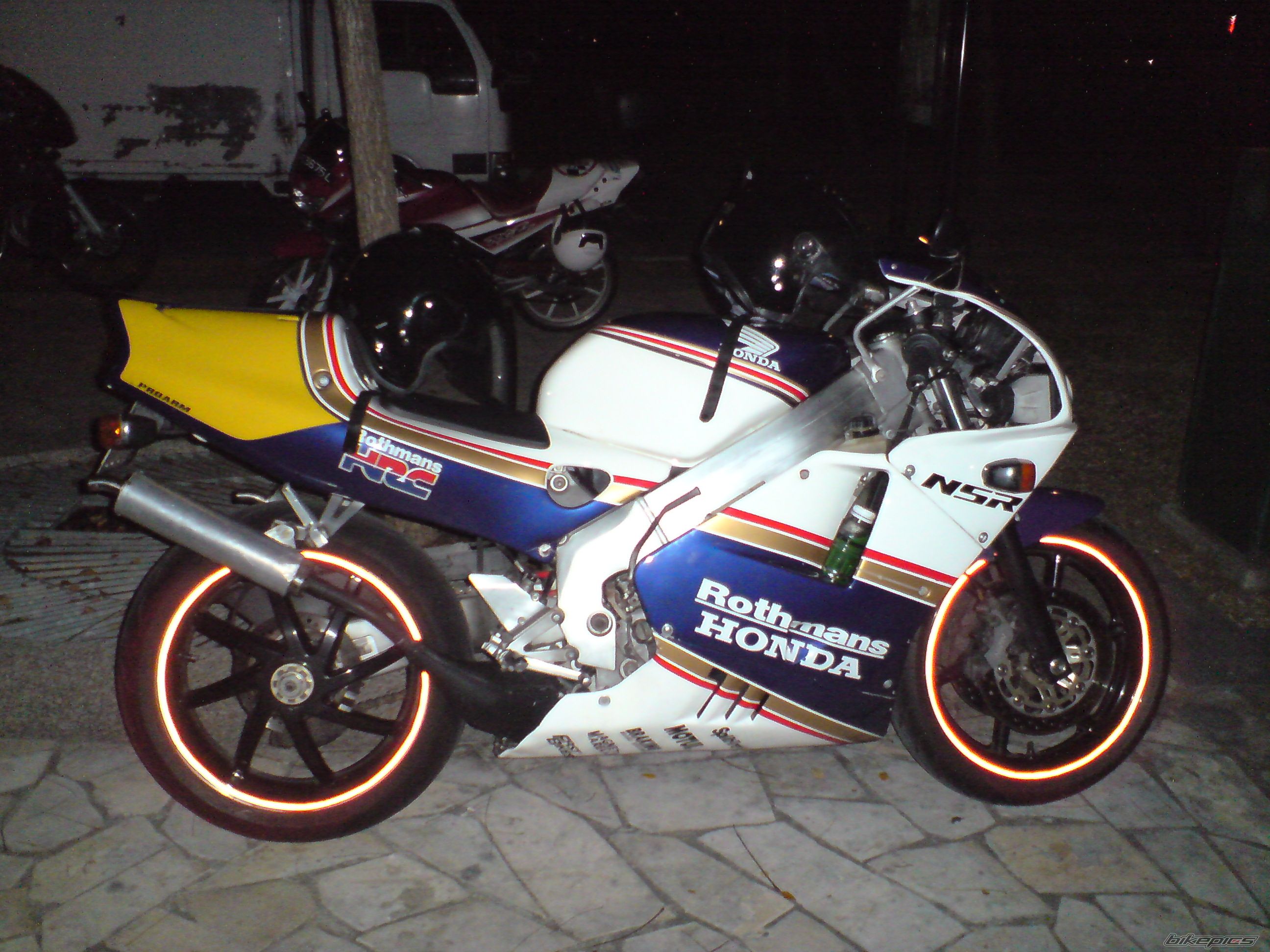 Photo 1293738