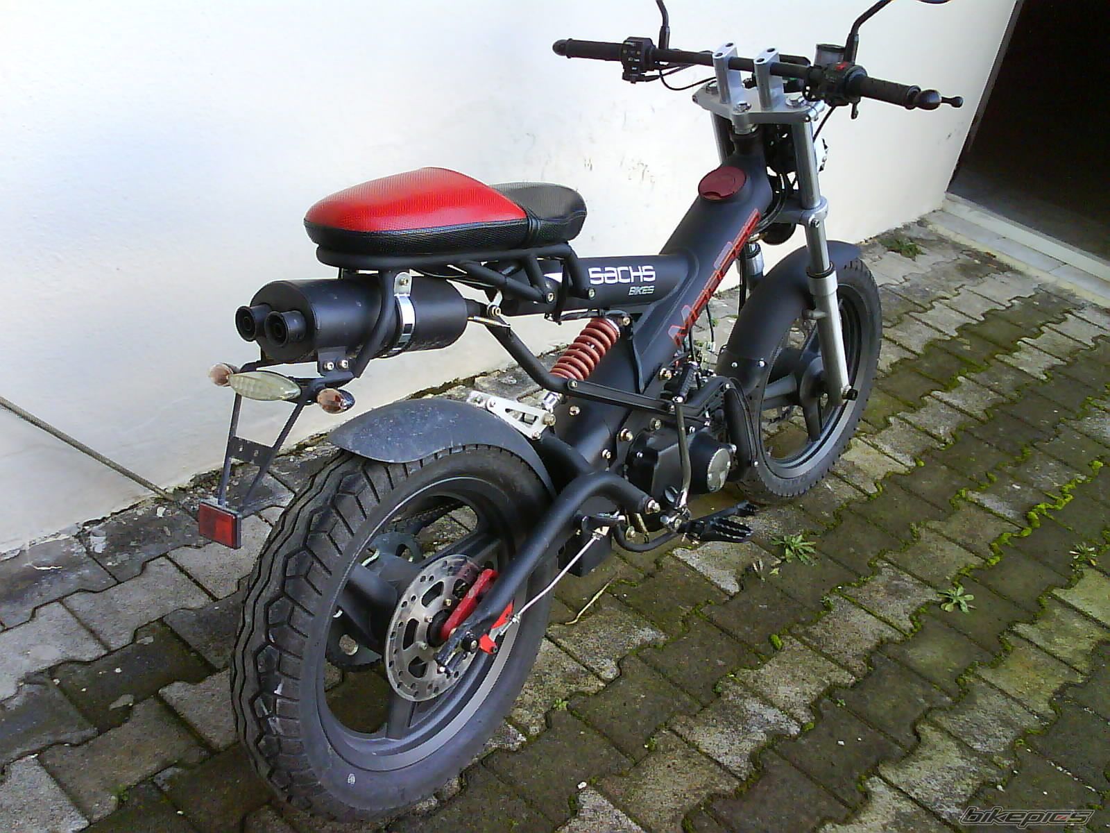 Photo 1294541