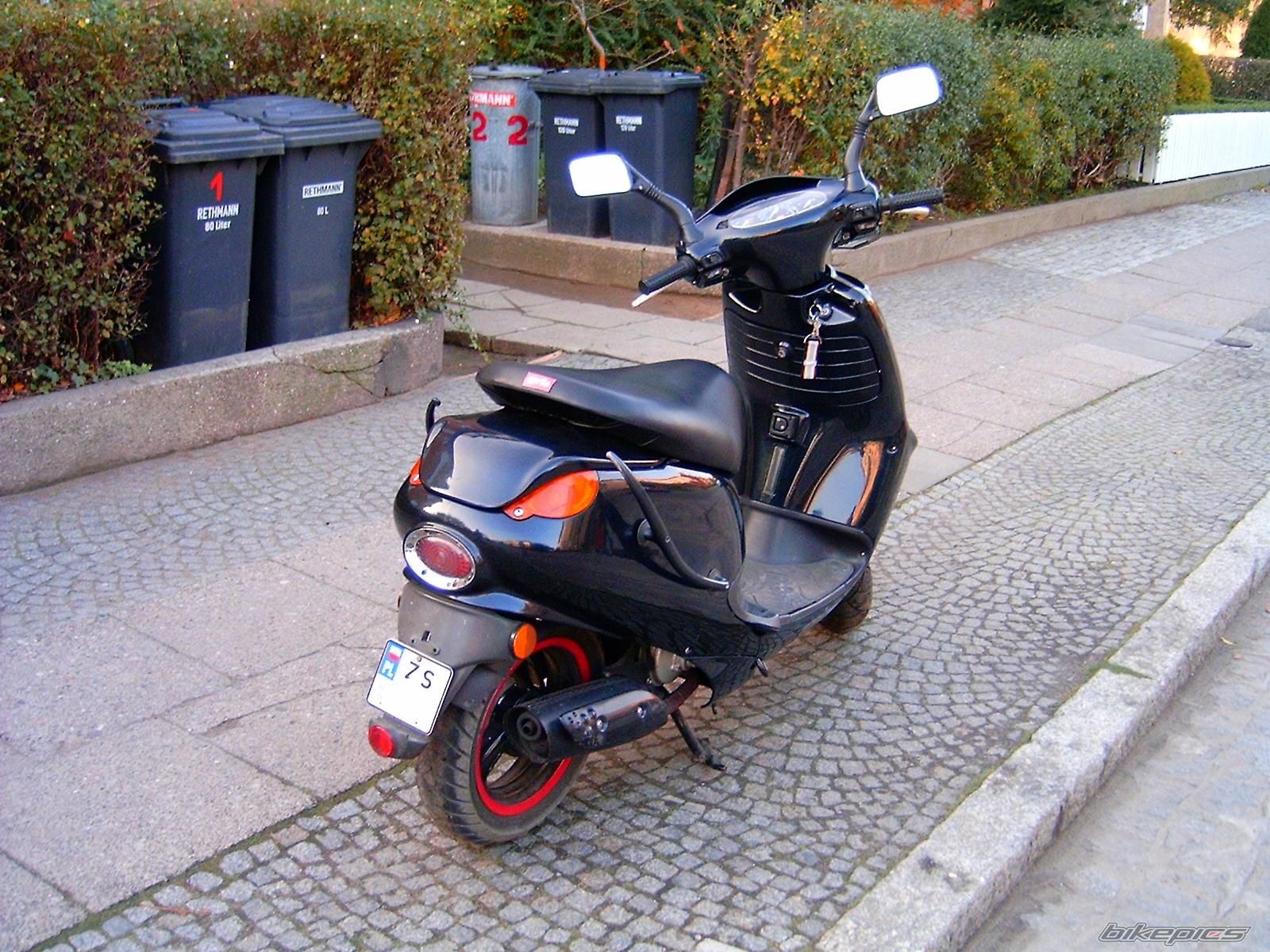 Photo 1294890