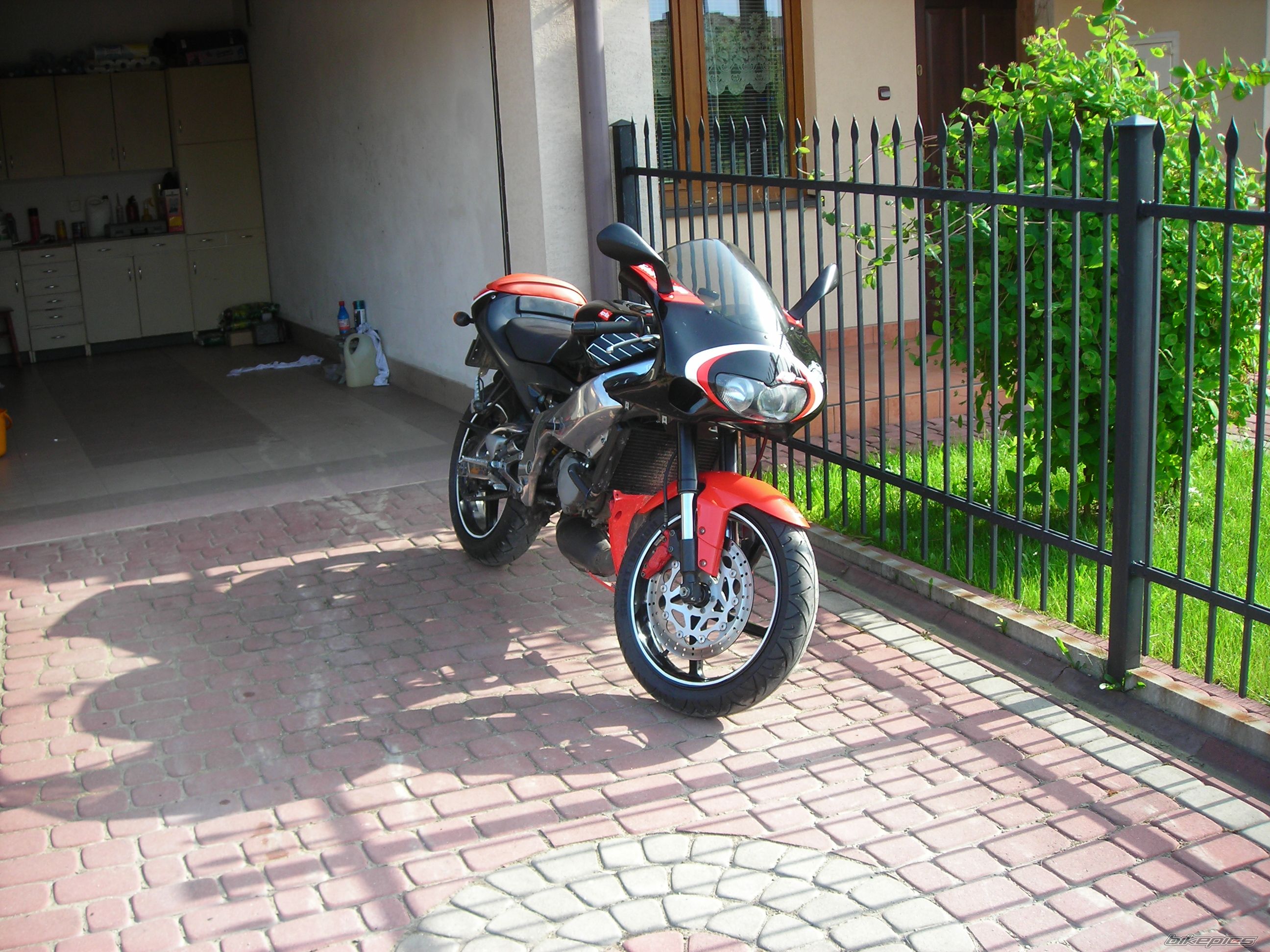 Photo 1295298