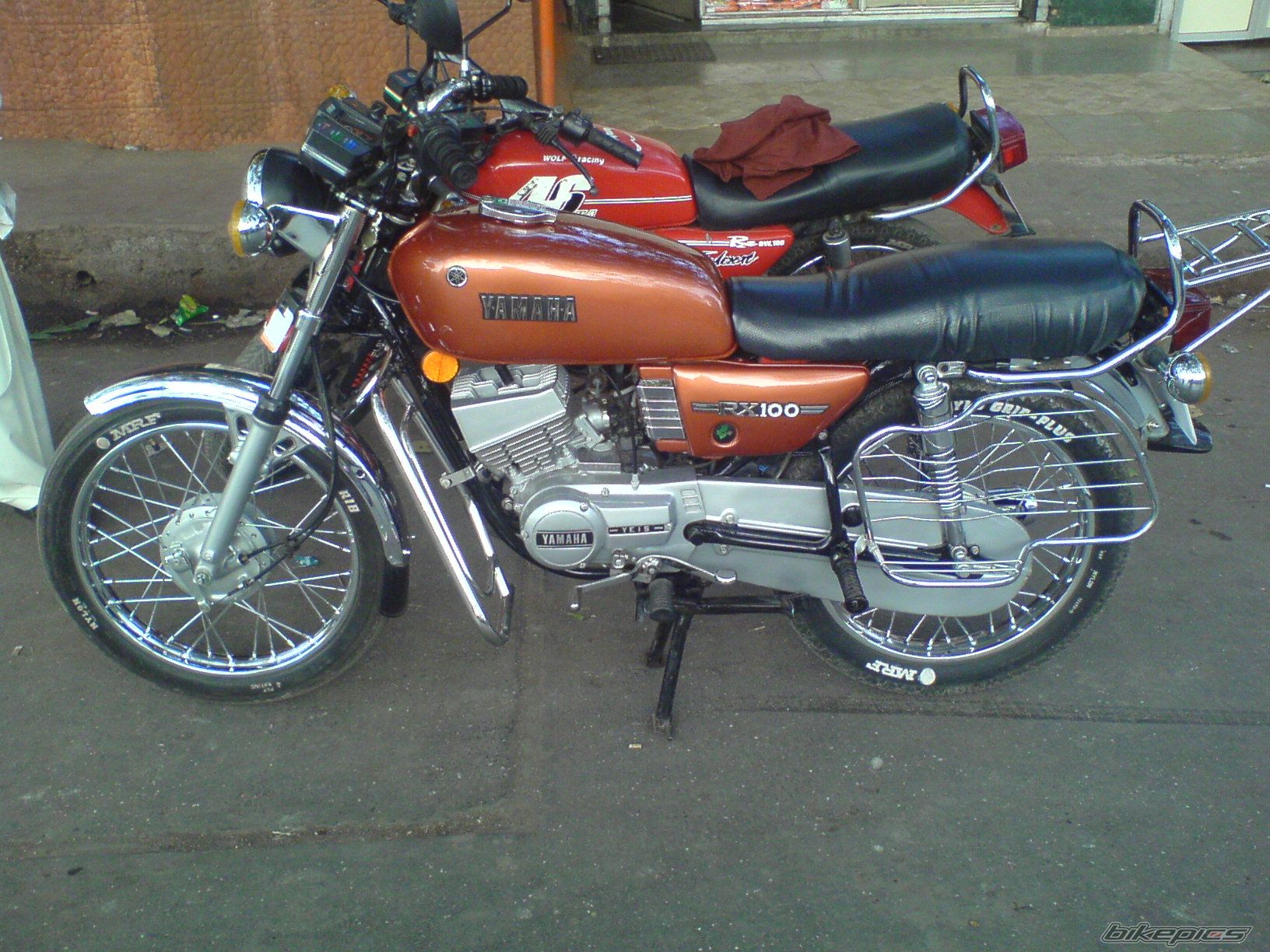 Photo 1295680