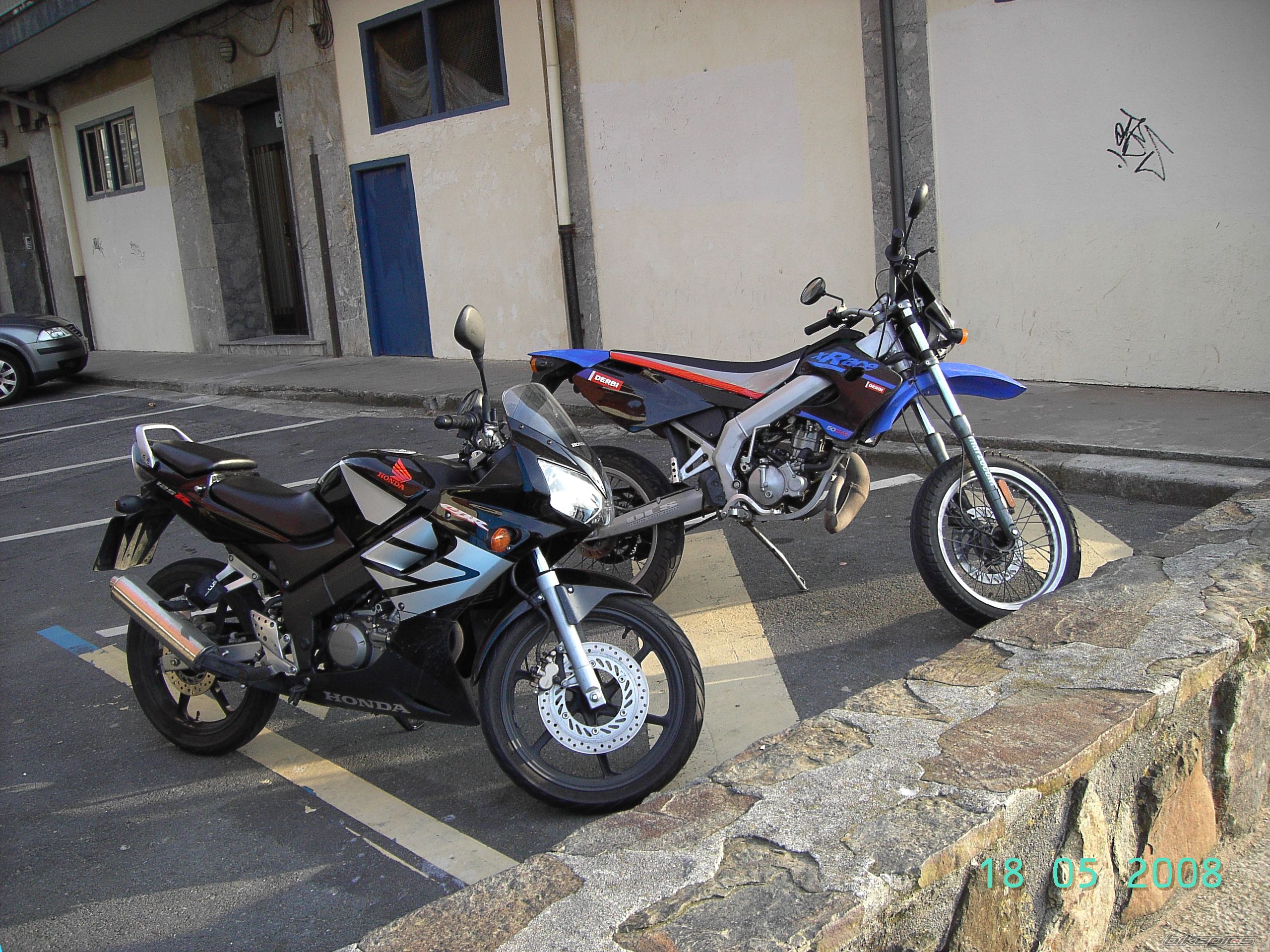 Photo 1295692