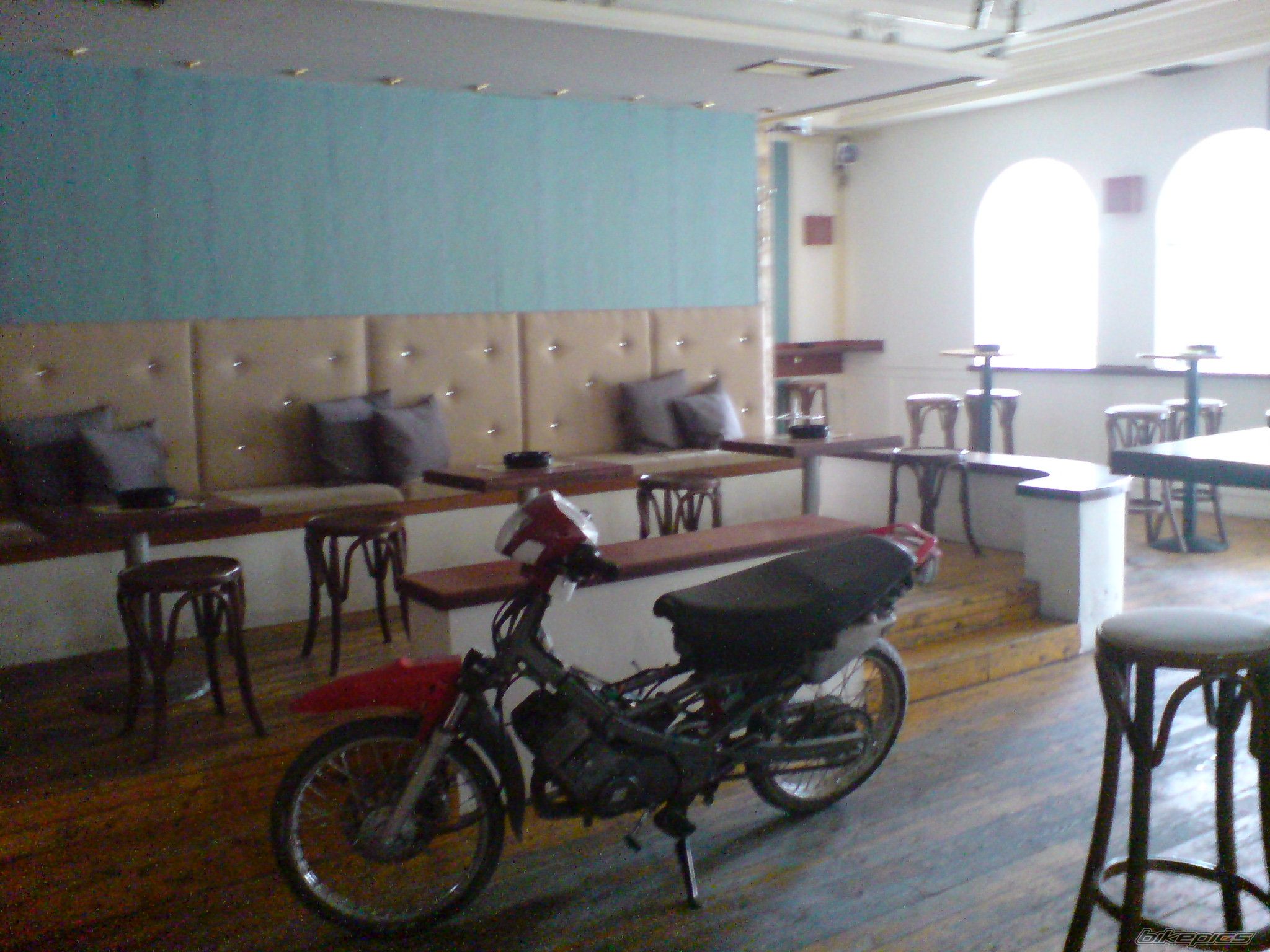 Photo 1295760