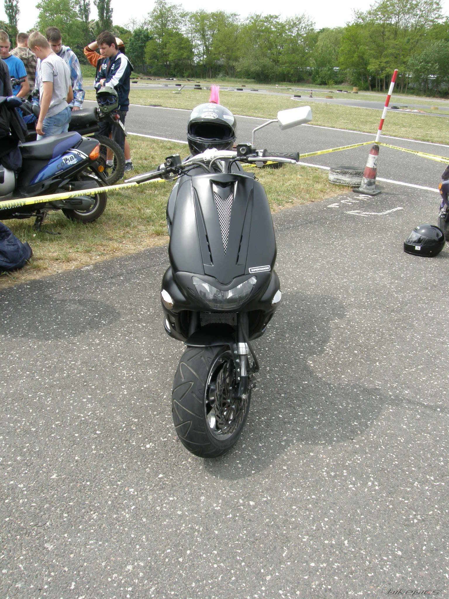 Photo 1295919