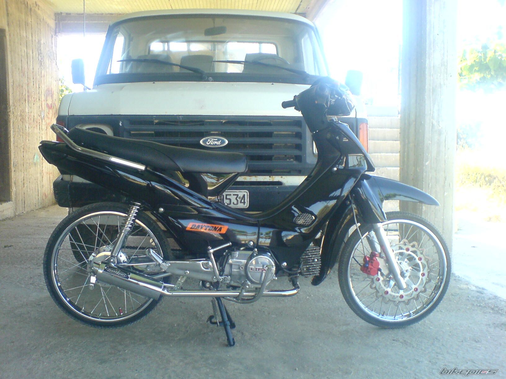 Photo 1298010