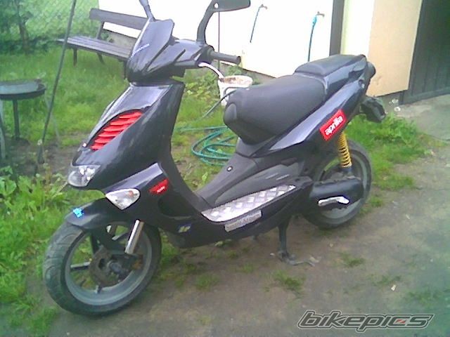 Photo 1298044