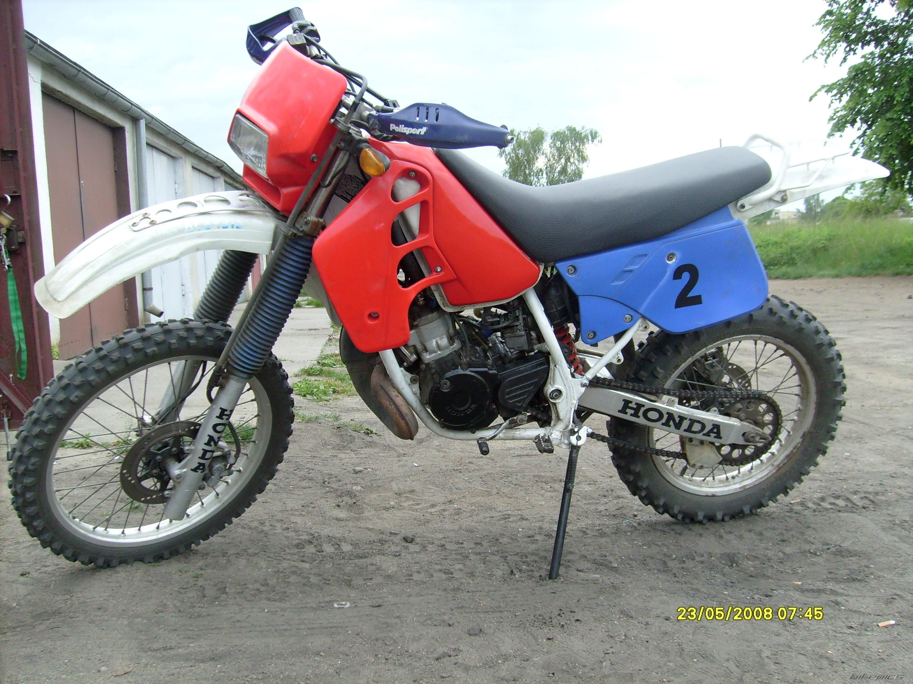 Photo 1298208