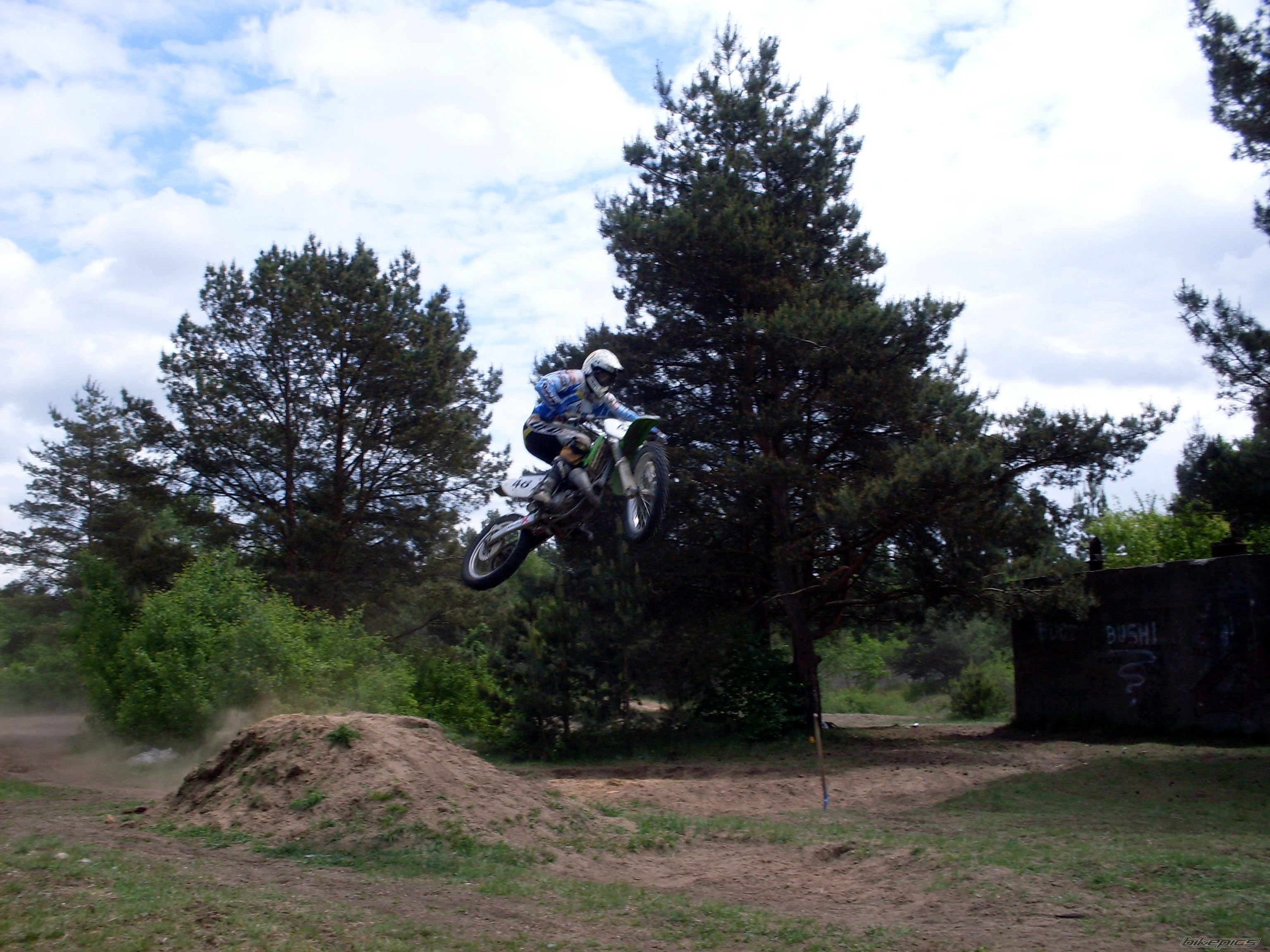 Bike Photo 1299087