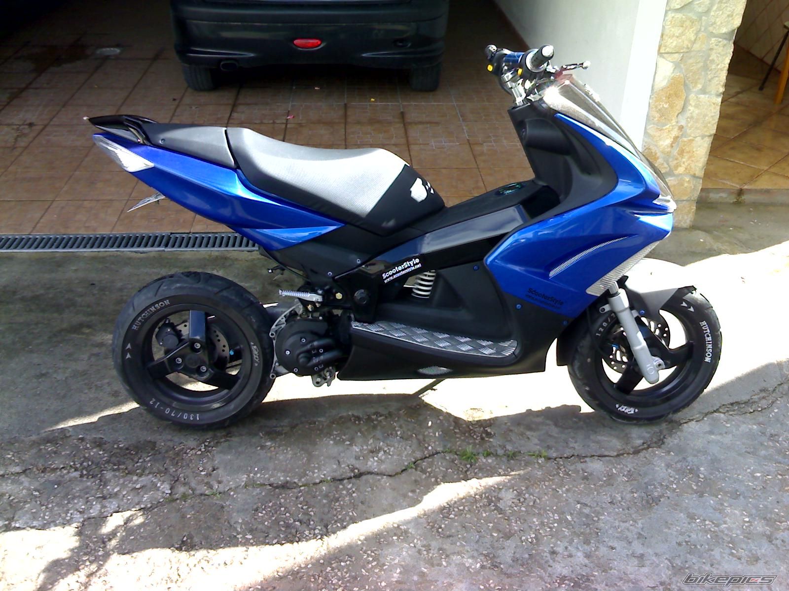 Photo 1299104