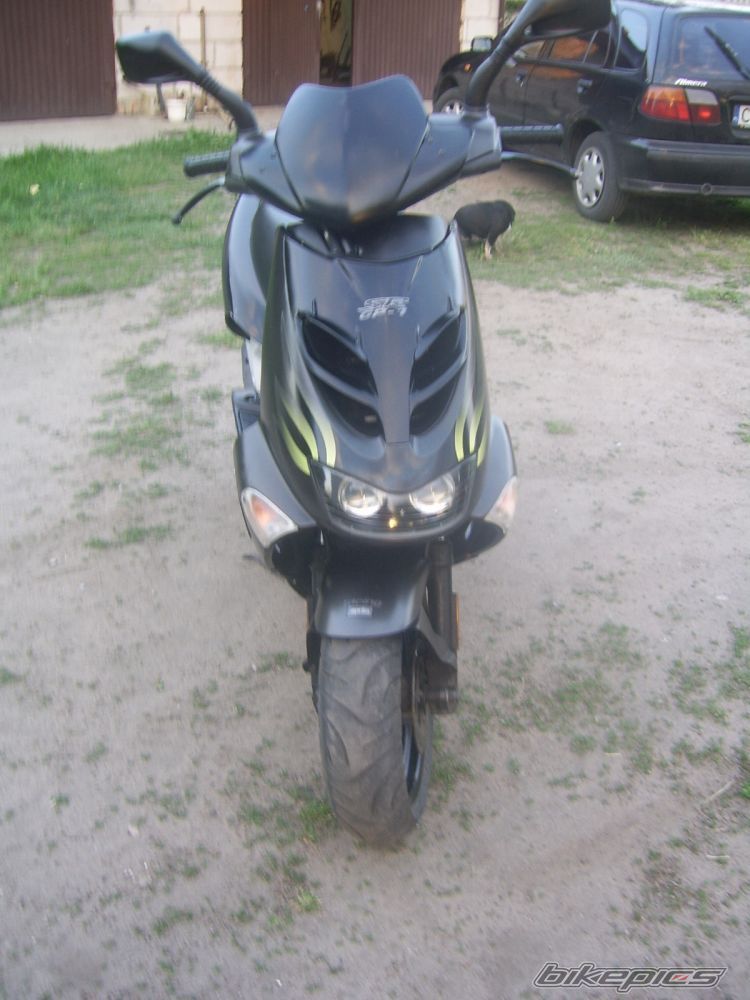 Photo 1300513