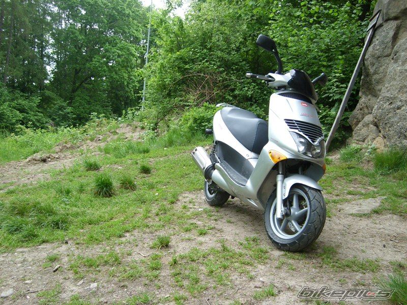 Photo 1300705