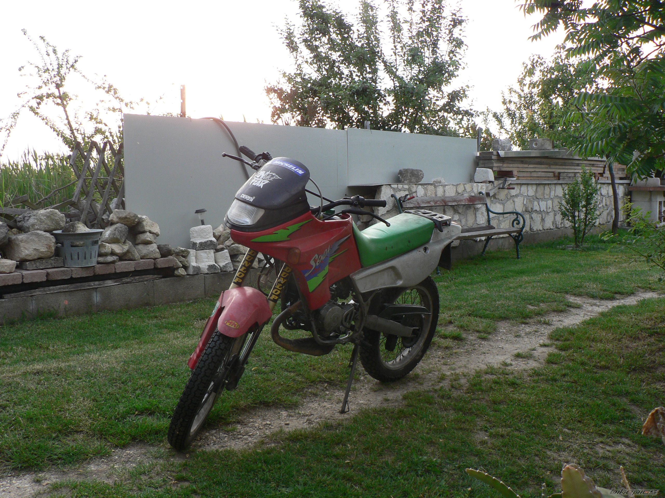 Photo 1300836