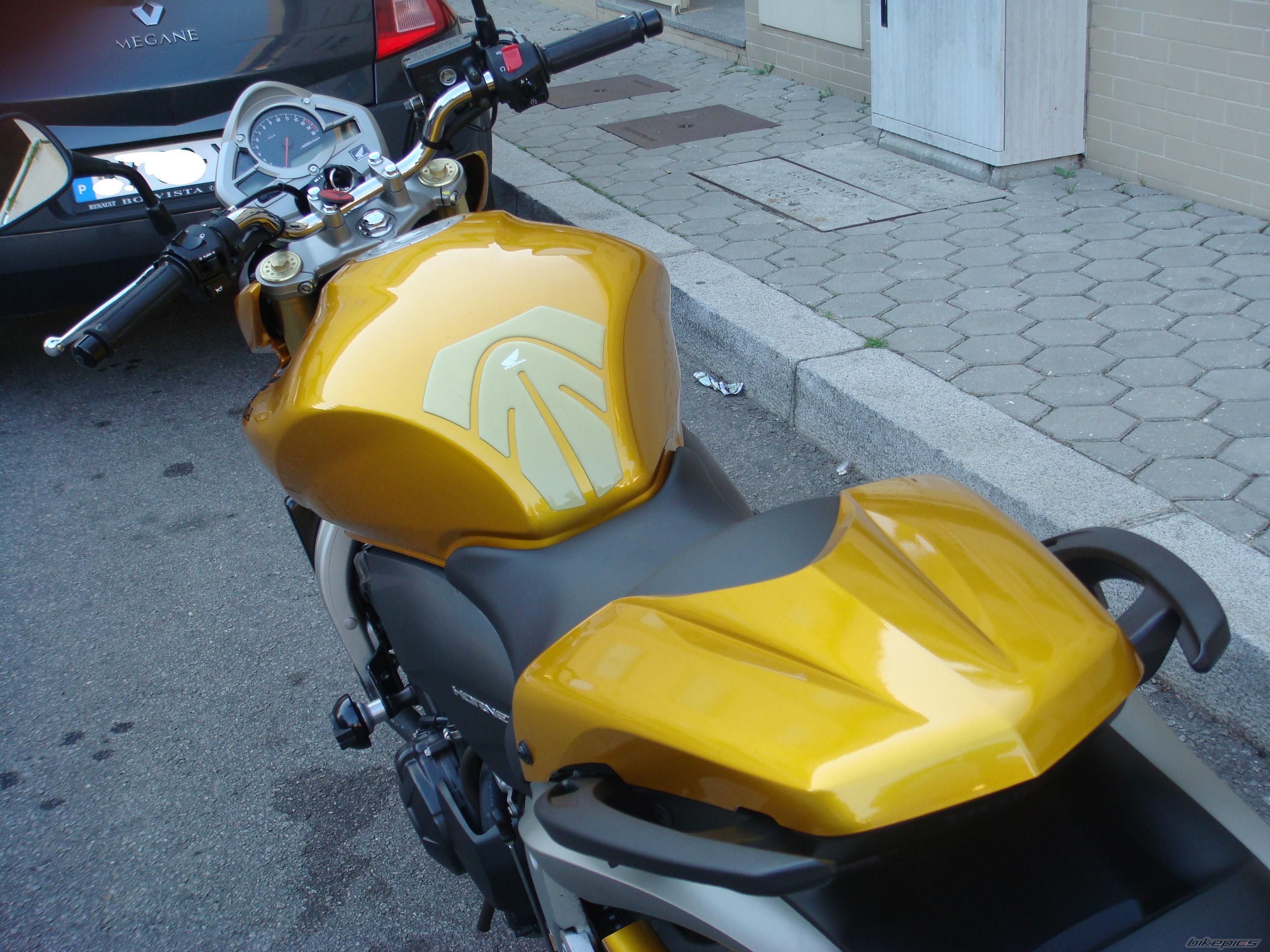 Photo 1300890