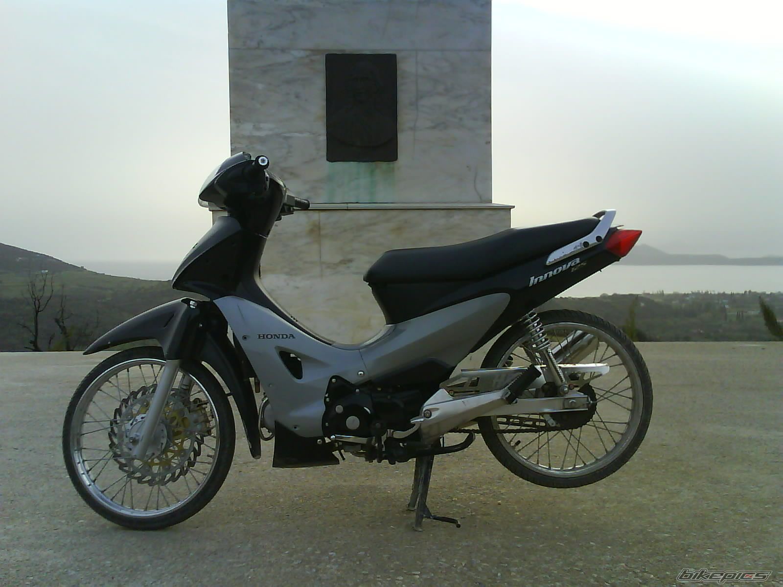 Photo 1301832