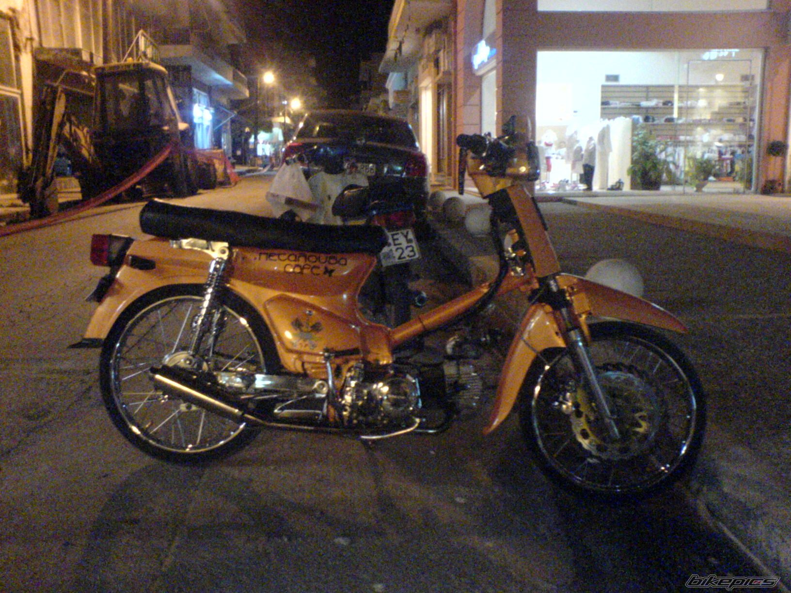 Photo 1302437