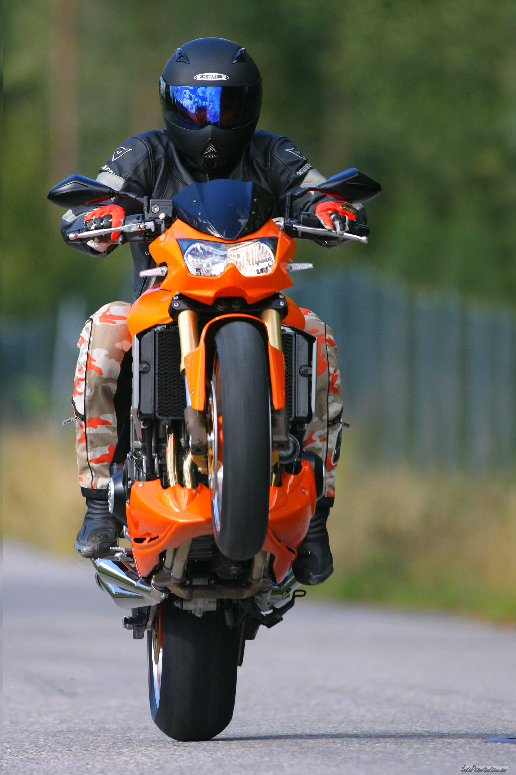 Bike Photo 1303046