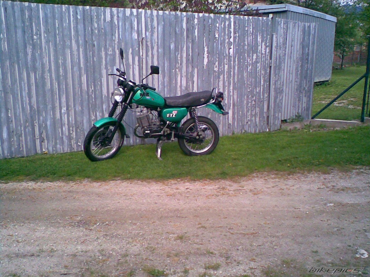Photo 1303377
