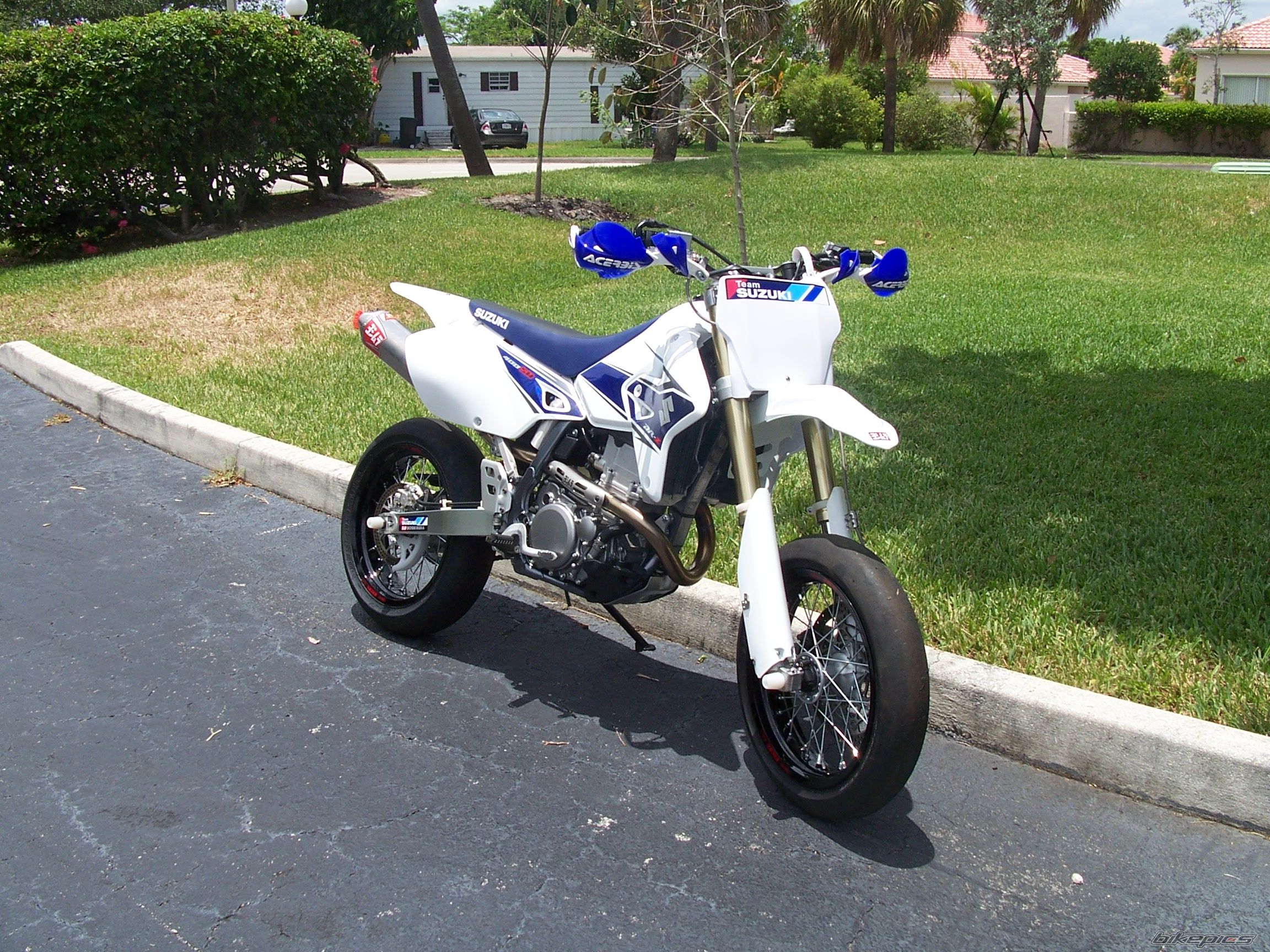 Photo 1304002