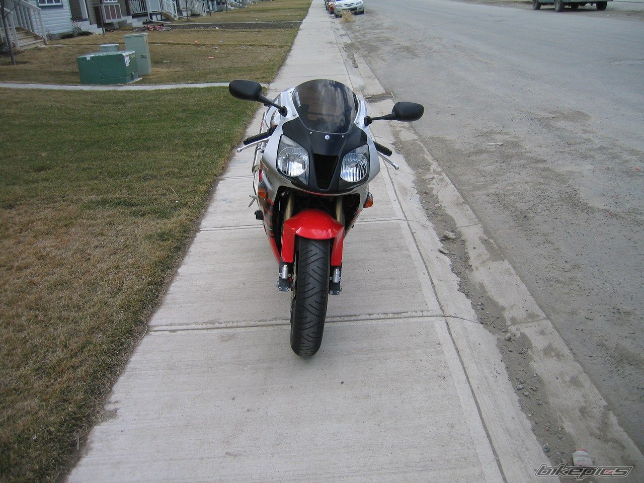 Photo 1304136