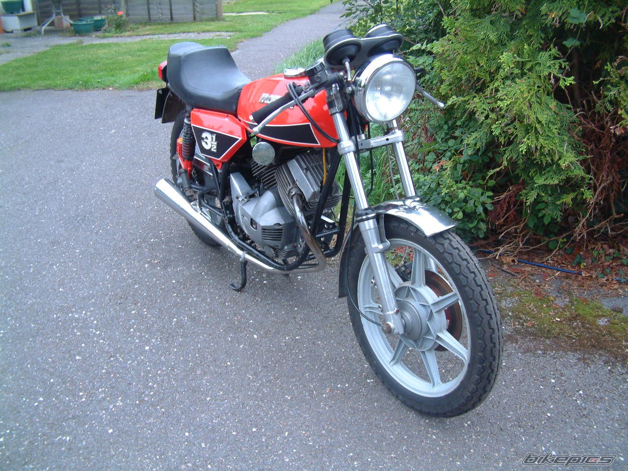 Photo 1307667