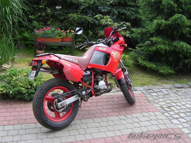 Photo 1312680