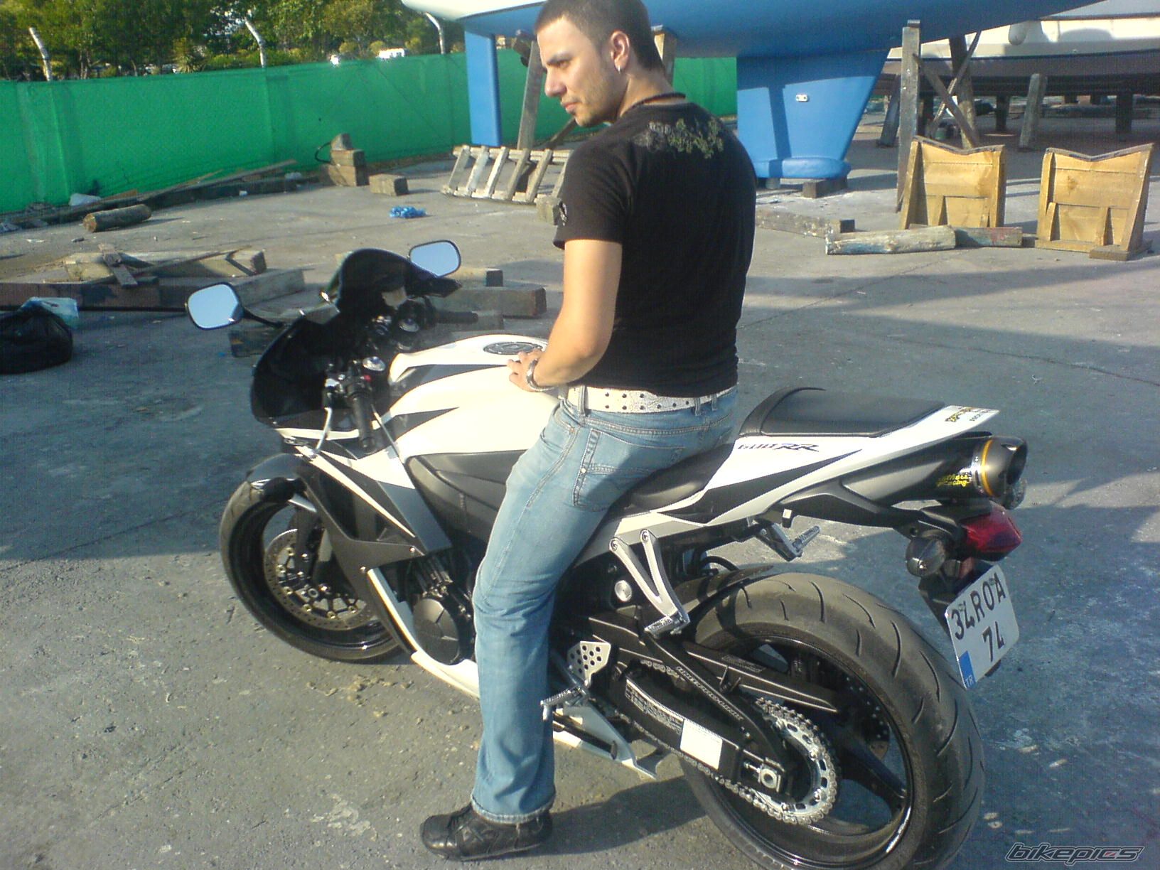Photo 1312975
