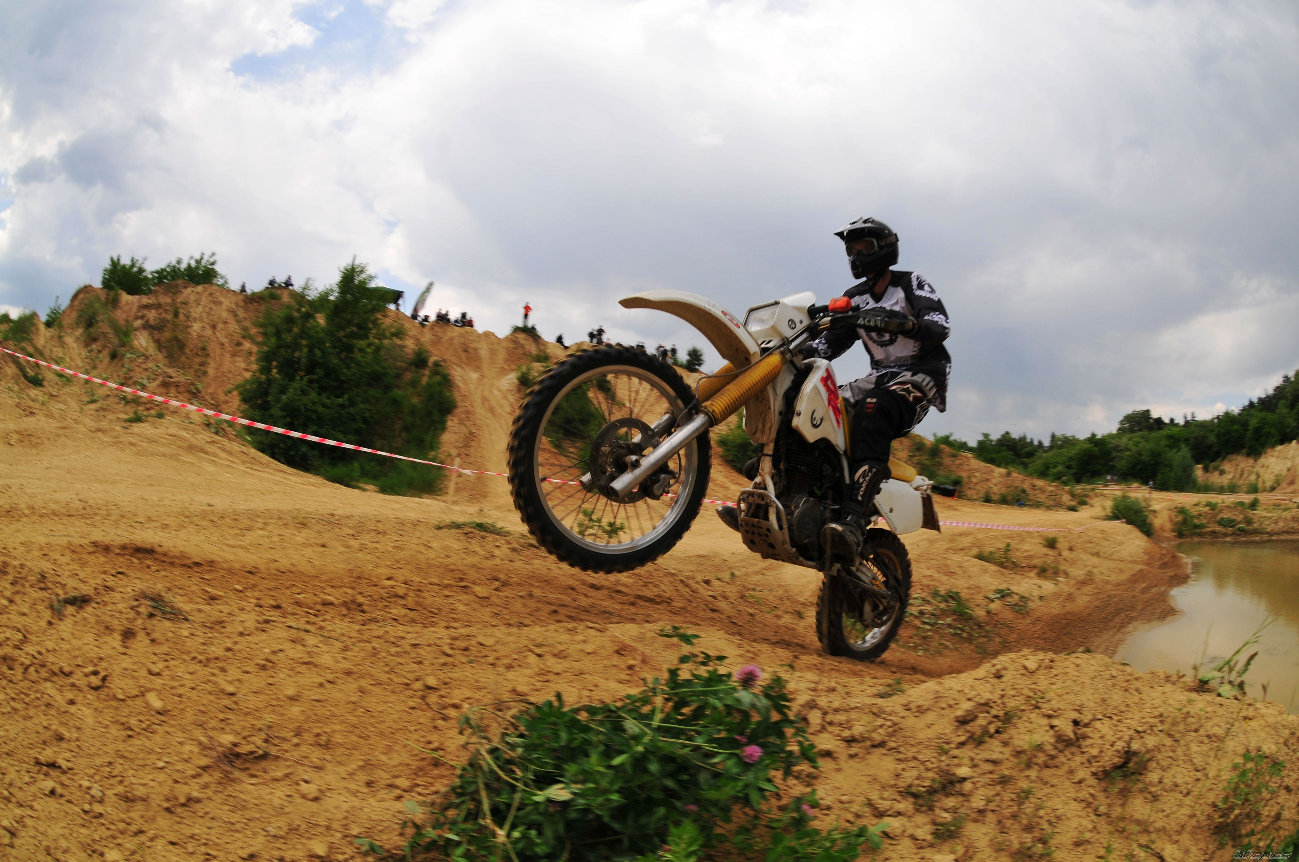 Bike Photo 1316383
