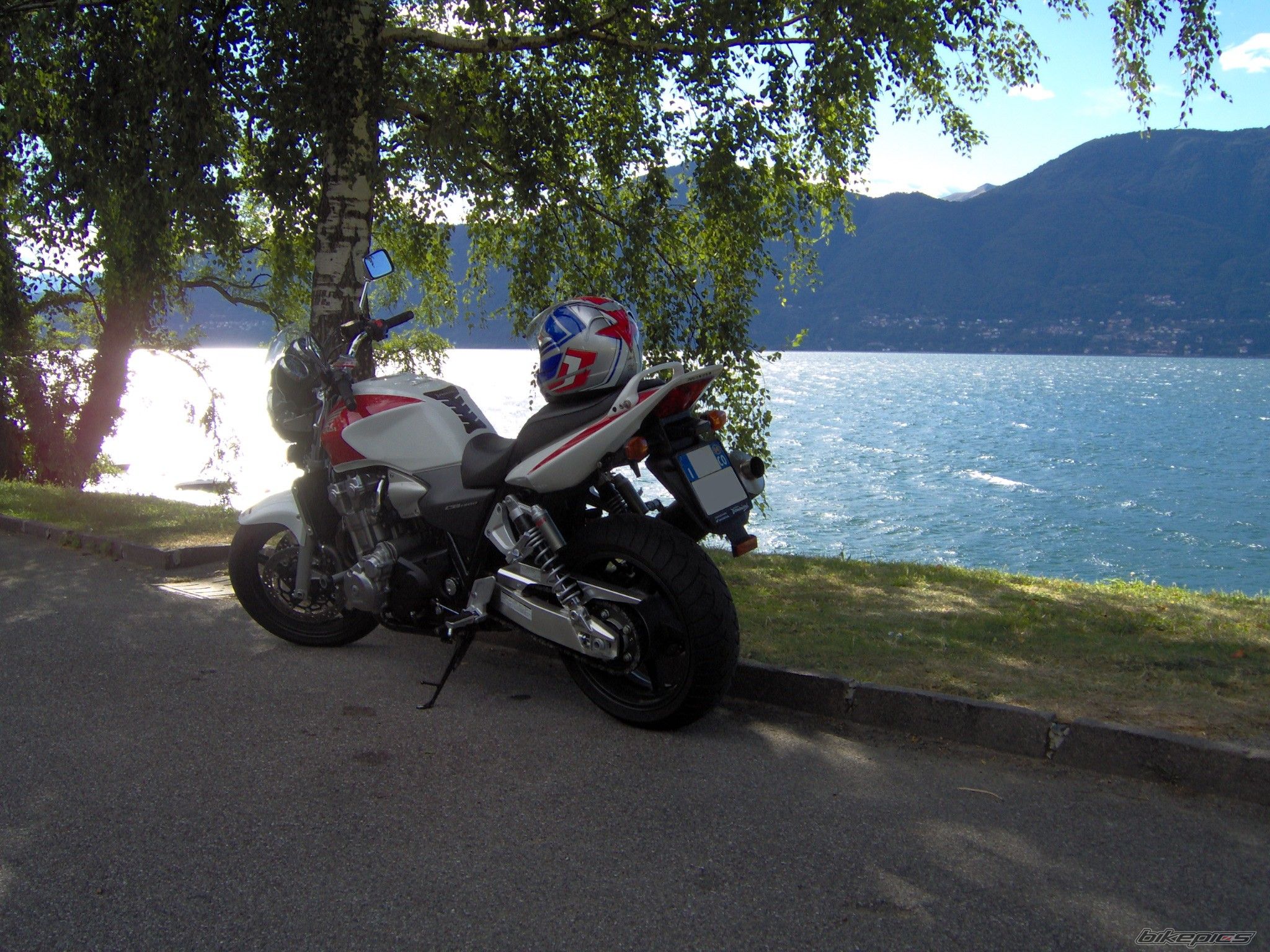 Photo 1316440